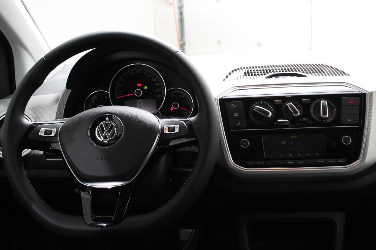 Volkswagen UP! 1.0 Automaat high up! | Airco | Lichtmetalen velgen | Radio | Bluetooth