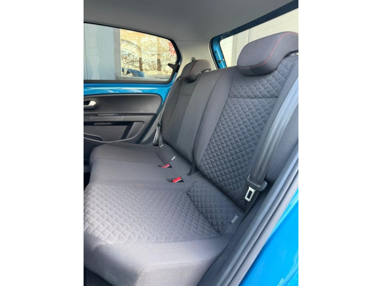 Volkswagen UP! 1.0 BMT high up! Join AUT / LM velgen / Cruise control / Stoelverw. / Pdc