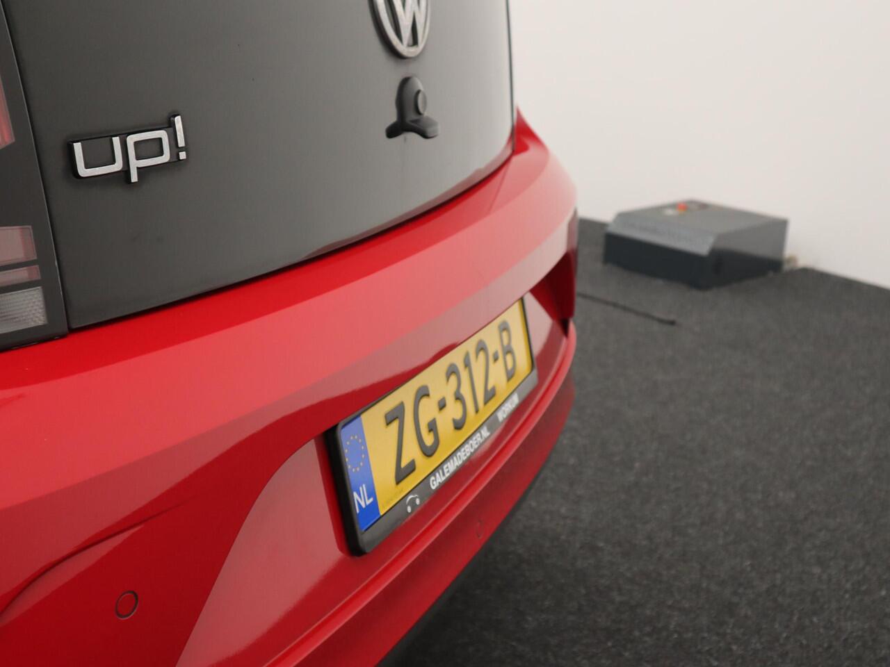 Volkswagen UP! 1.0 BMT move up! 1STE EIG / CRUISE CONTROL / AIRCO / PDC / BLUETOOTH / CRUISE / NL-AUTO