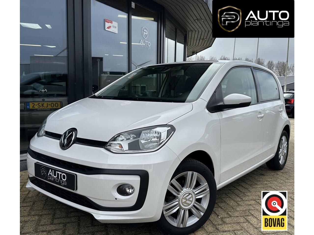 Volkswagen UP! 1.0 BMT high up! NL AUTO | Zeer Nette Staat | 2e Eigenaar | Luxe Stoelen | Stoelverwarming | Cruise Control | Climate Control | 5 Deurs | Lichtmetalen Velgen | Armsteun | APK tot 25-03-2027 | DAB |