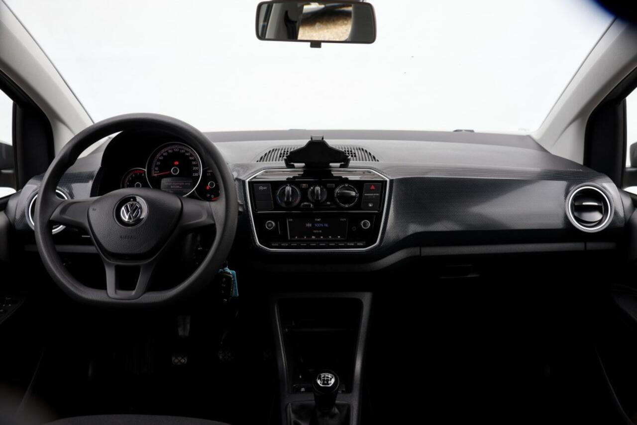 Volkswagen UP! 1.0 BMT Move Up! - 60 pk **PDC / DAB / Cruise control