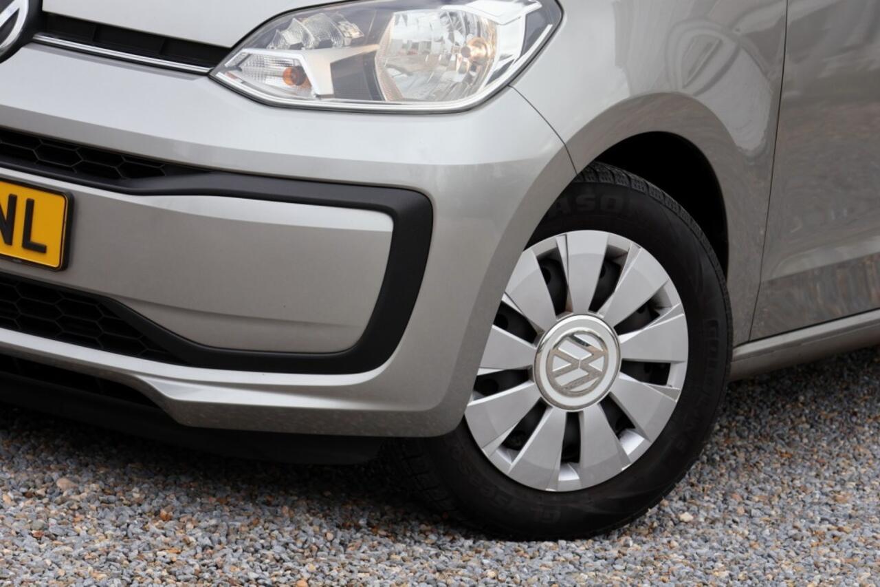 Volkswagen UP! 1.0 BMT Move Up! - 60 pk **PDC / DAB / Cruise control