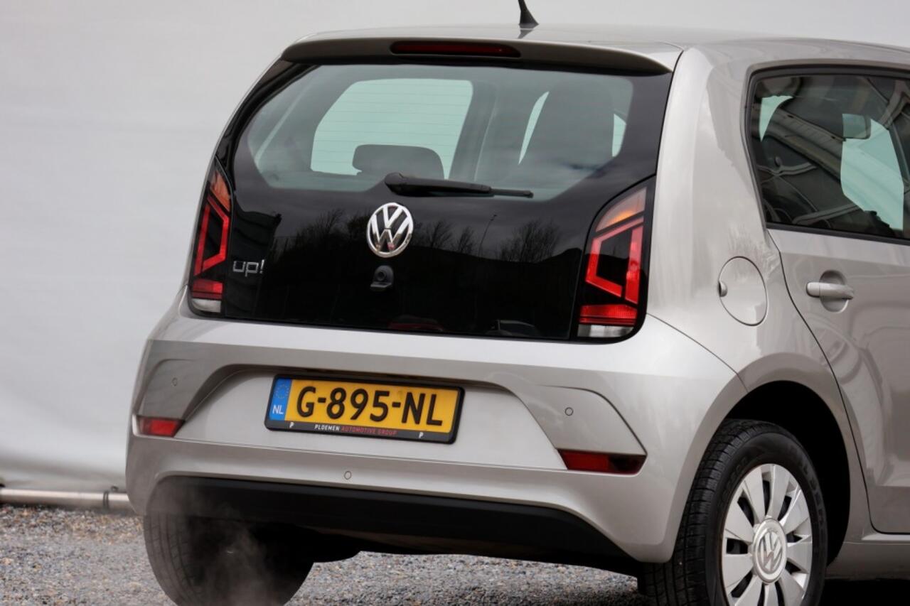 Volkswagen UP! 1.0 BMT Move Up! - 60 pk **PDC / DAB / Cruise control