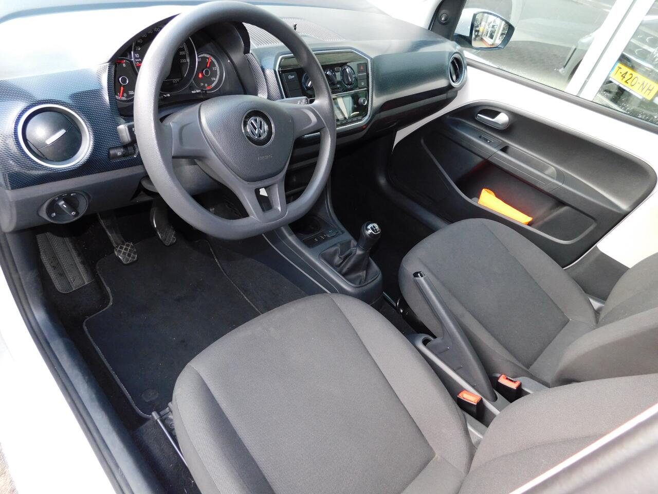 Volkswagen UP! 1.0 MPI 60PK MOVE UP! All-in Prijs! 1 jaar garanti