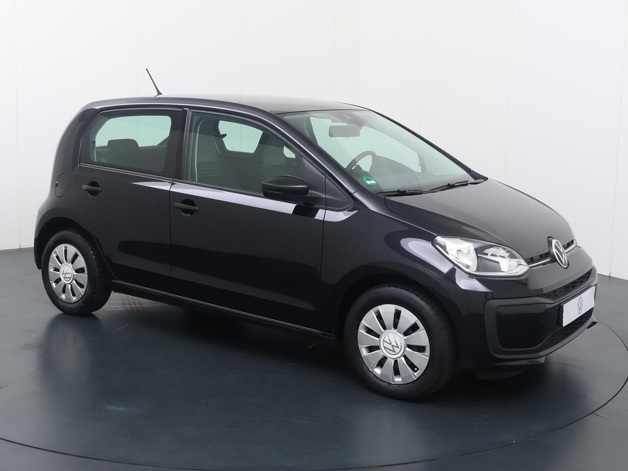 Volkswagen UP! 1.0 BMT move up! | 60 PK | Achteruitrijcamera | Climate control | DAB+ radio |