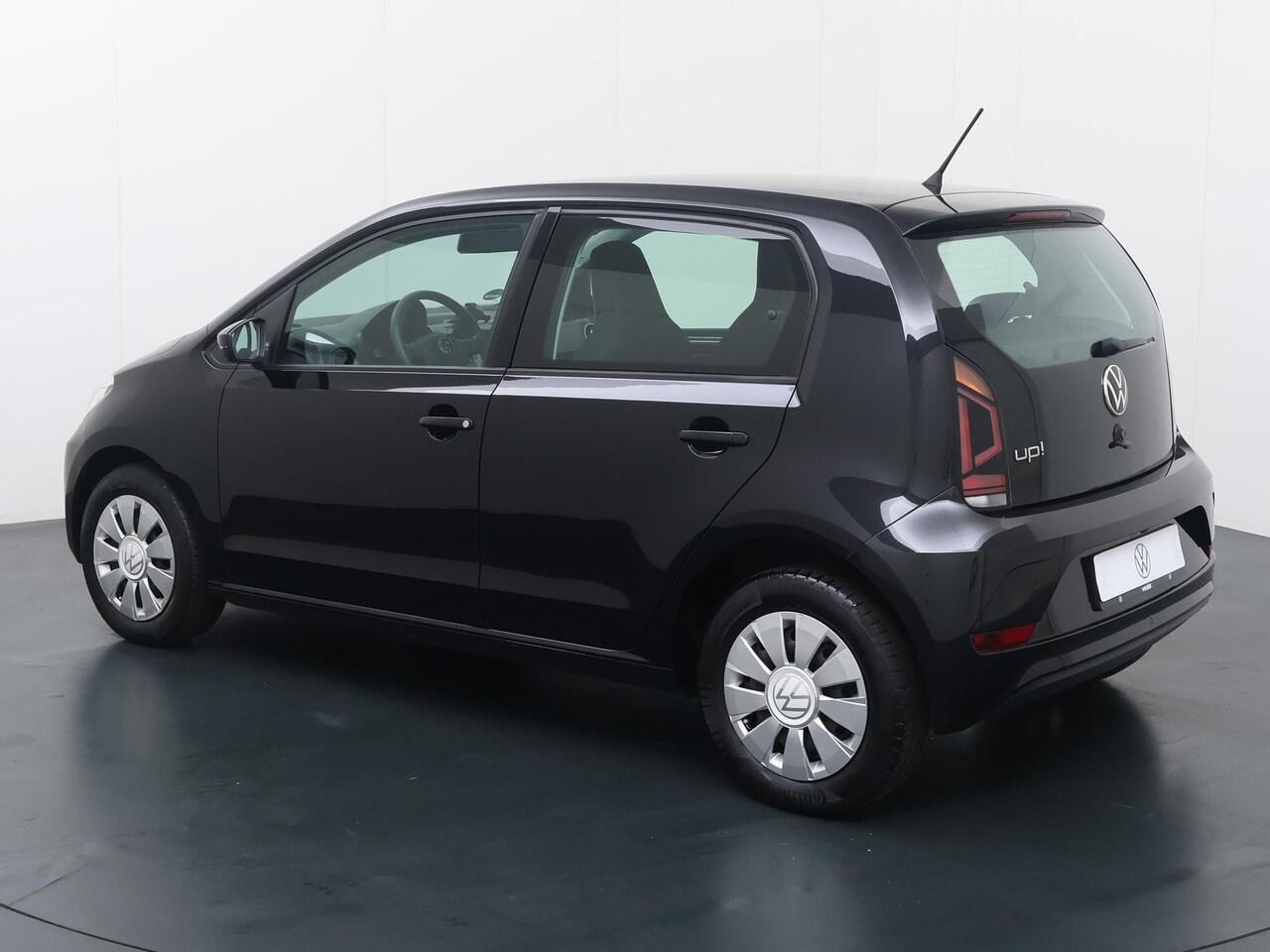 Volkswagen UP! 1.0 BMT move up! | 60 PK | Achteruitrijcamera | Climate control | DAB+ radio |