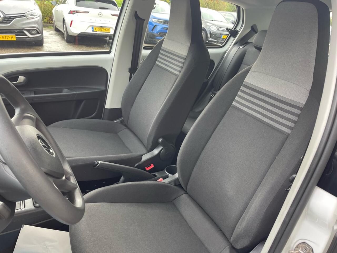 Volkswagen UP! 1.0 BMT move up! Airco, Bluetooth, Lm velg