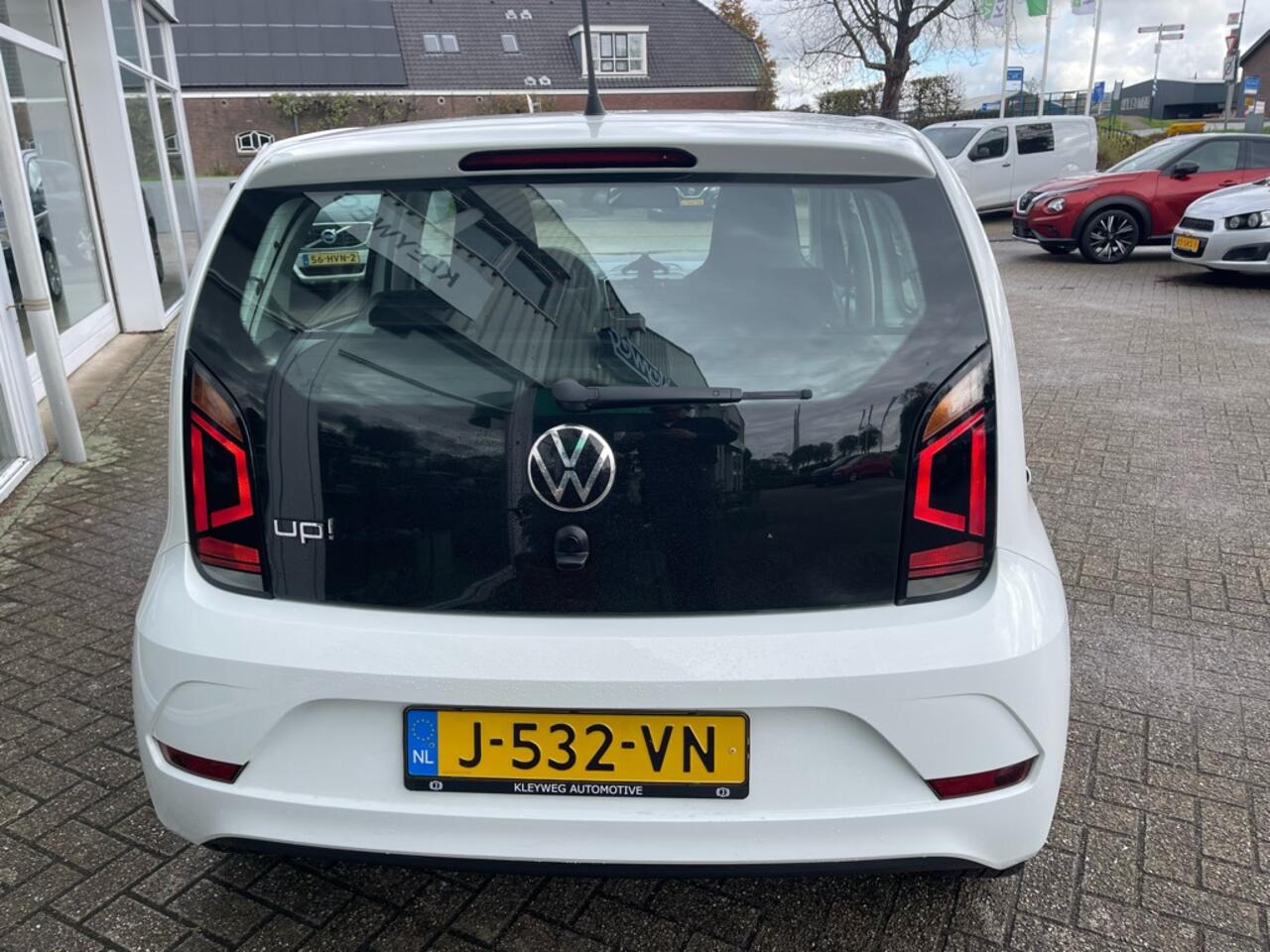 Volkswagen UP! 1.0 BMT move up! Airco, Bluetooth, Lm velg