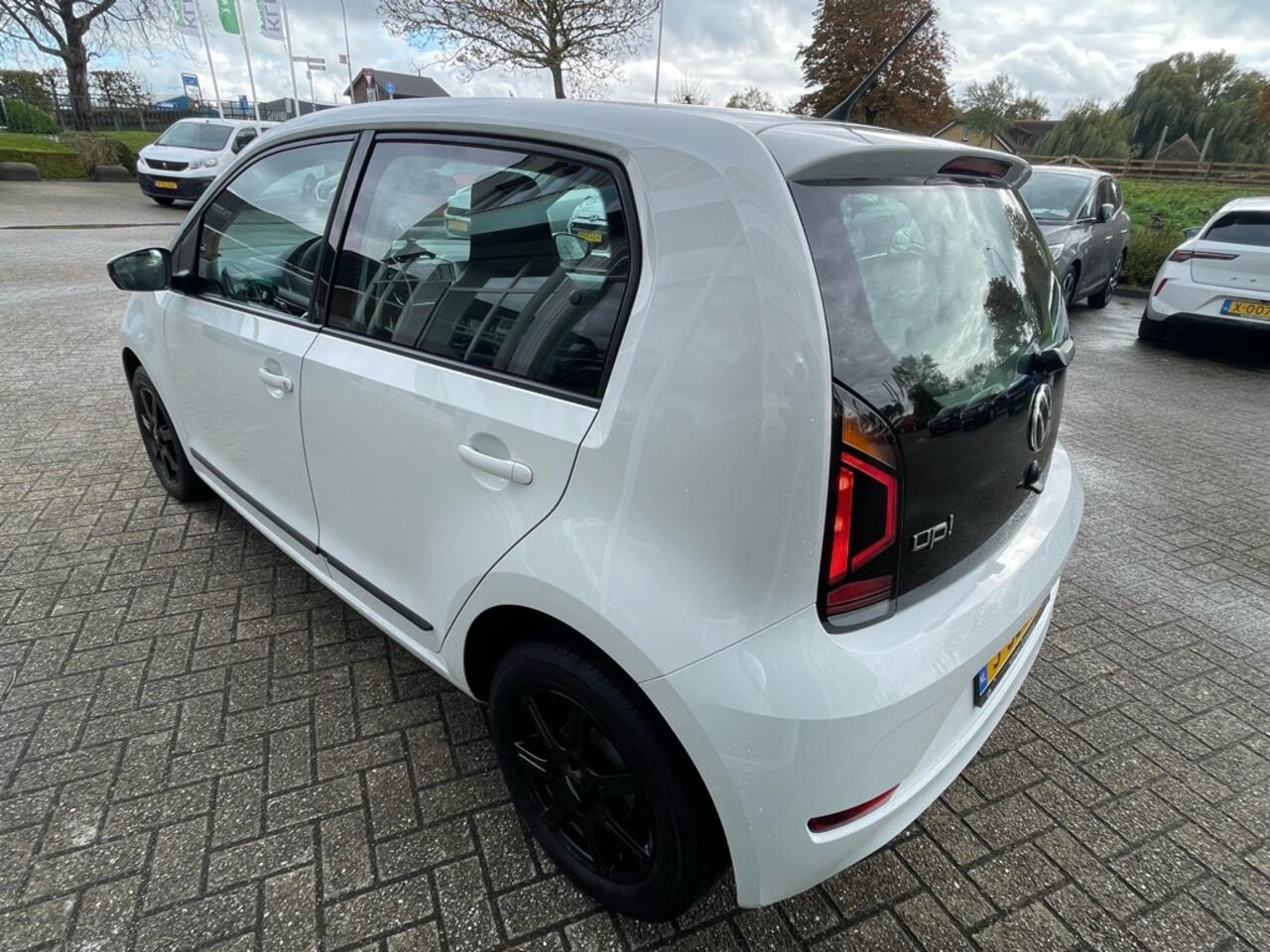 Volkswagen UP! 1.0 BMT move up! Airco, Bluetooth, Lm velg