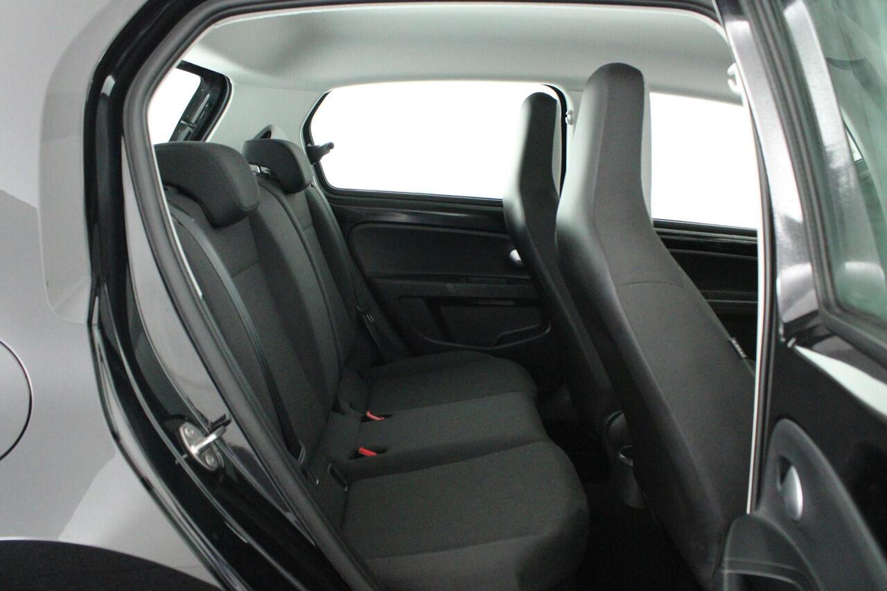 Volkswagen UP! 1.0 BMT 60pk take up! Airco Maps&More