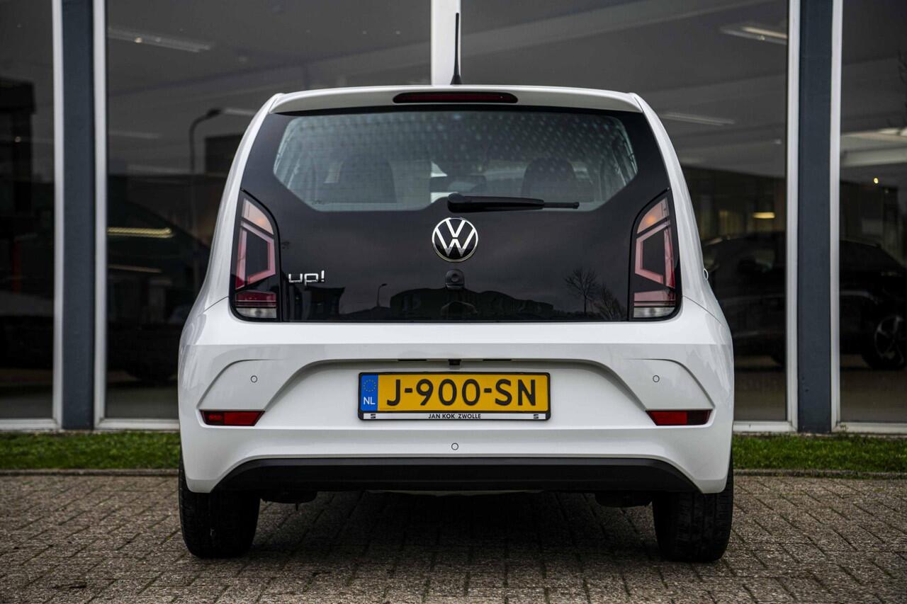 Volkswagen UP! 1.0 BMT 65 pk | Climatronic | Cruise Control | Parkeersensoren