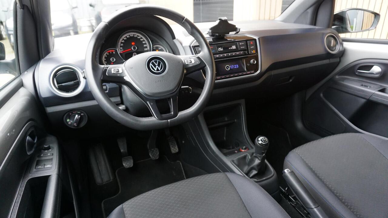 Volkswagen UP! 1.0 60PK 5Drs United Clima Cruise A-Camera 14inch LM DAB 79620km! Complete Up!