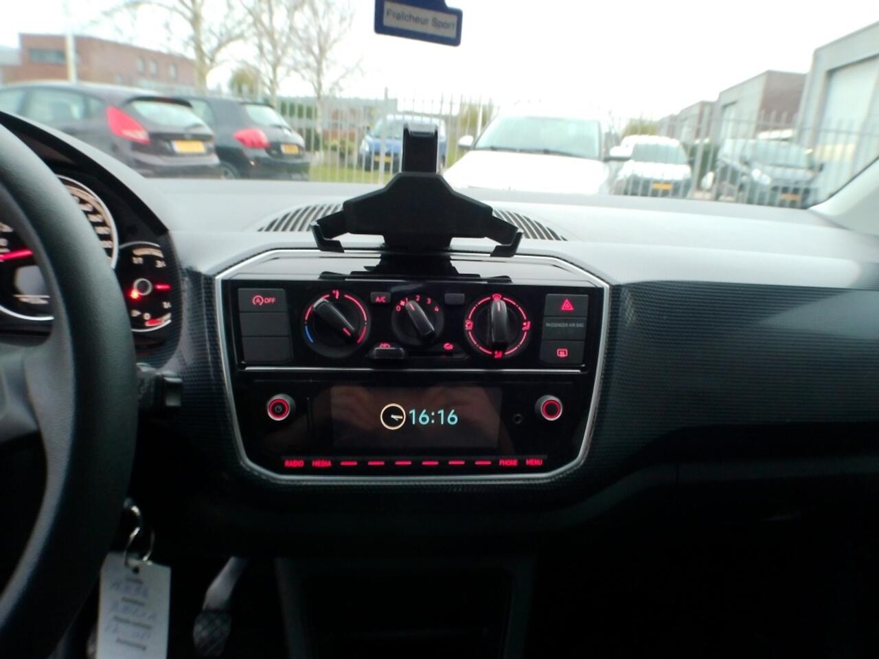 Volkswagen UP! 1.0 BMT move up!