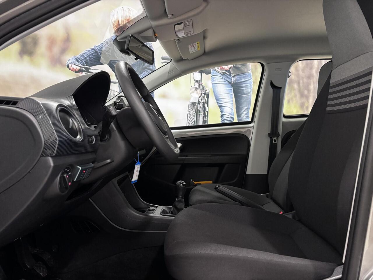 Volkswagen UP! 1.0 BMT move up! | Airco | Bluetooth | NL-Auto