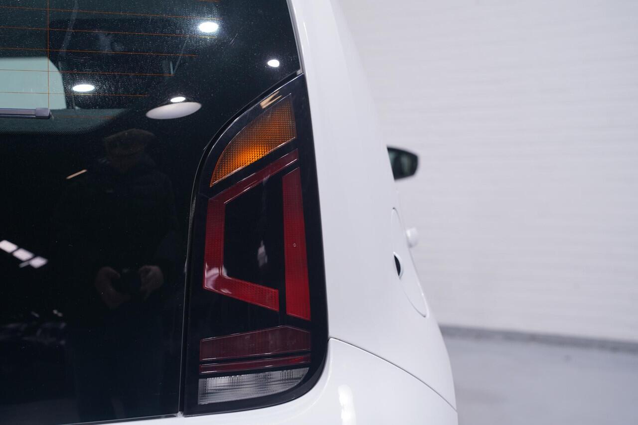 Volkswagen UP! 1.0 BMT move up! NAP Airco 5-deurs Elektrisch-pakket