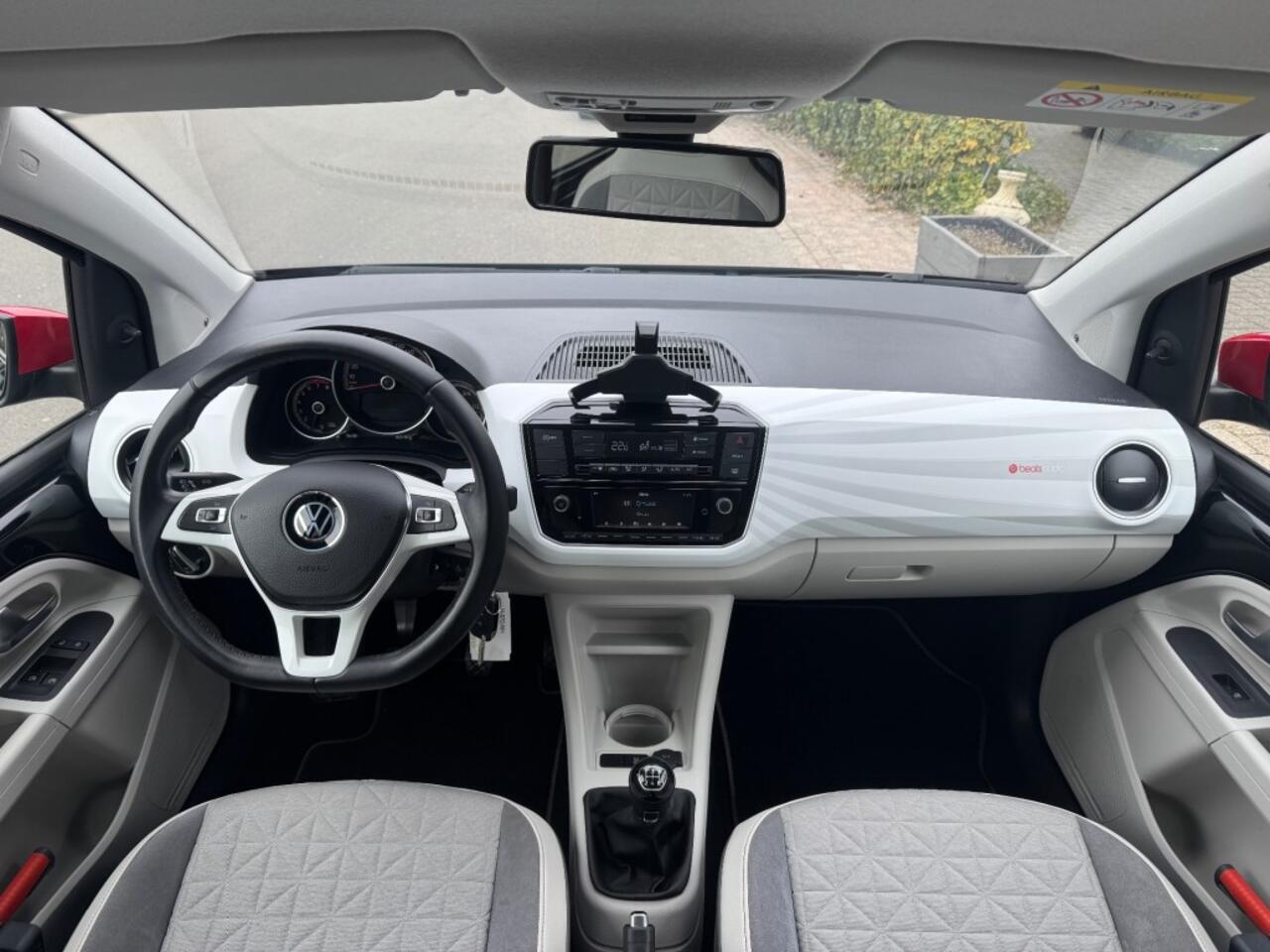 Volkswagen UP! 1.0 BEATS 5-drs DAB Radio Lane Assist