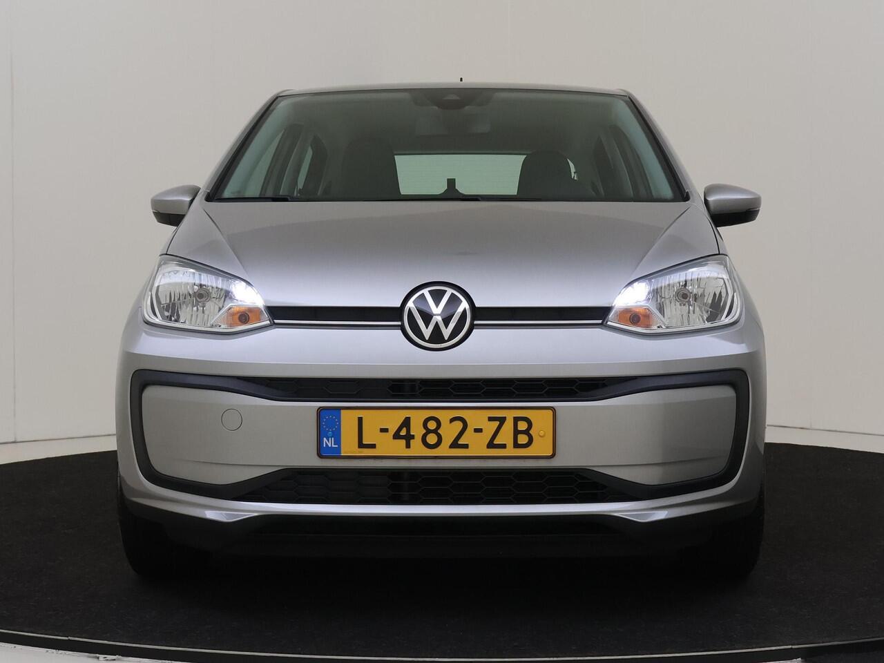 Volkswagen UP! 1.0 | Airco | Bluetooth | DAB Ontvanger | Lane assist | Elektrische ramen |