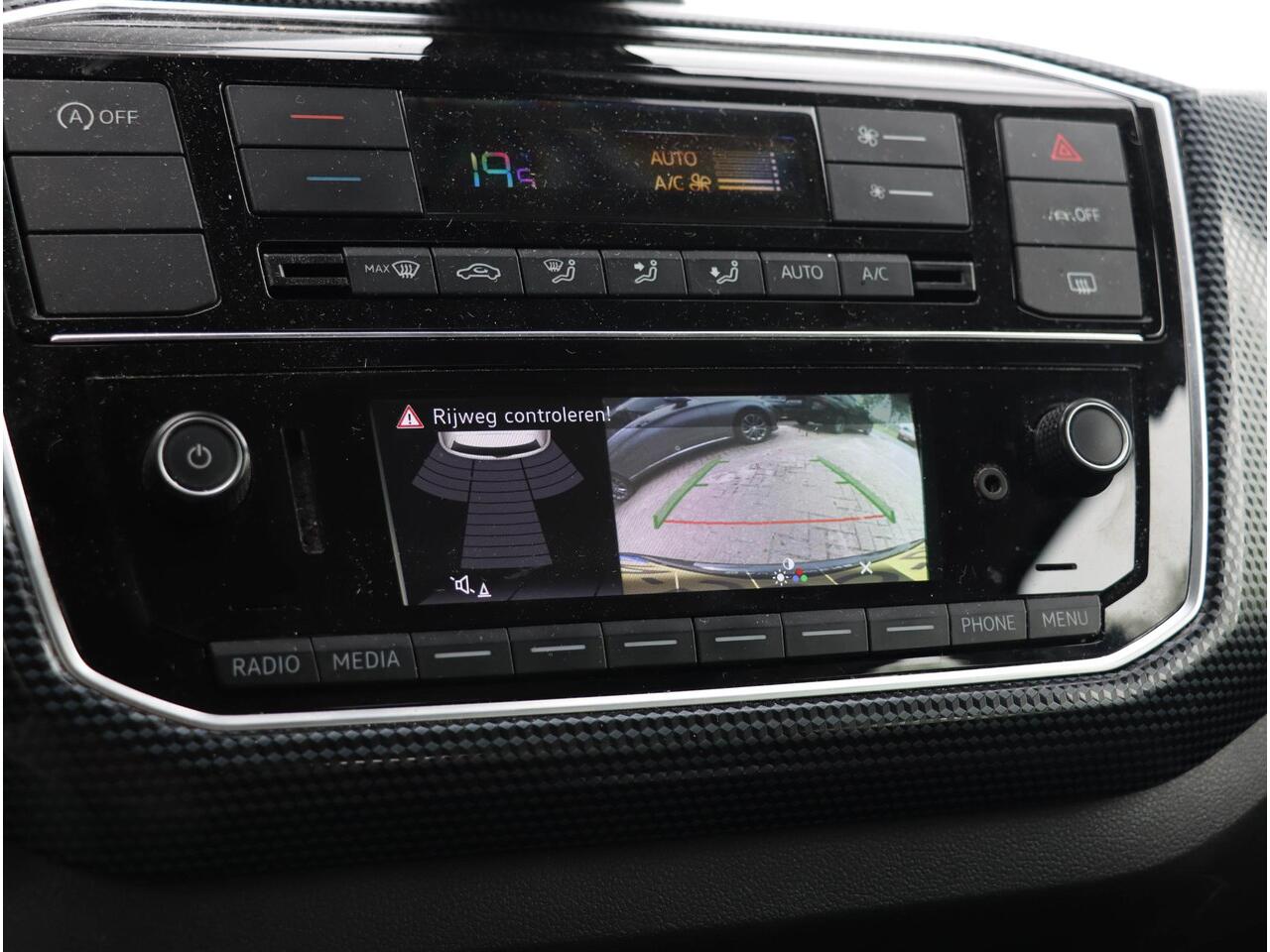 Volkswagen UP! 1.0 Camera | Climate Control | Cruise Control | PDC