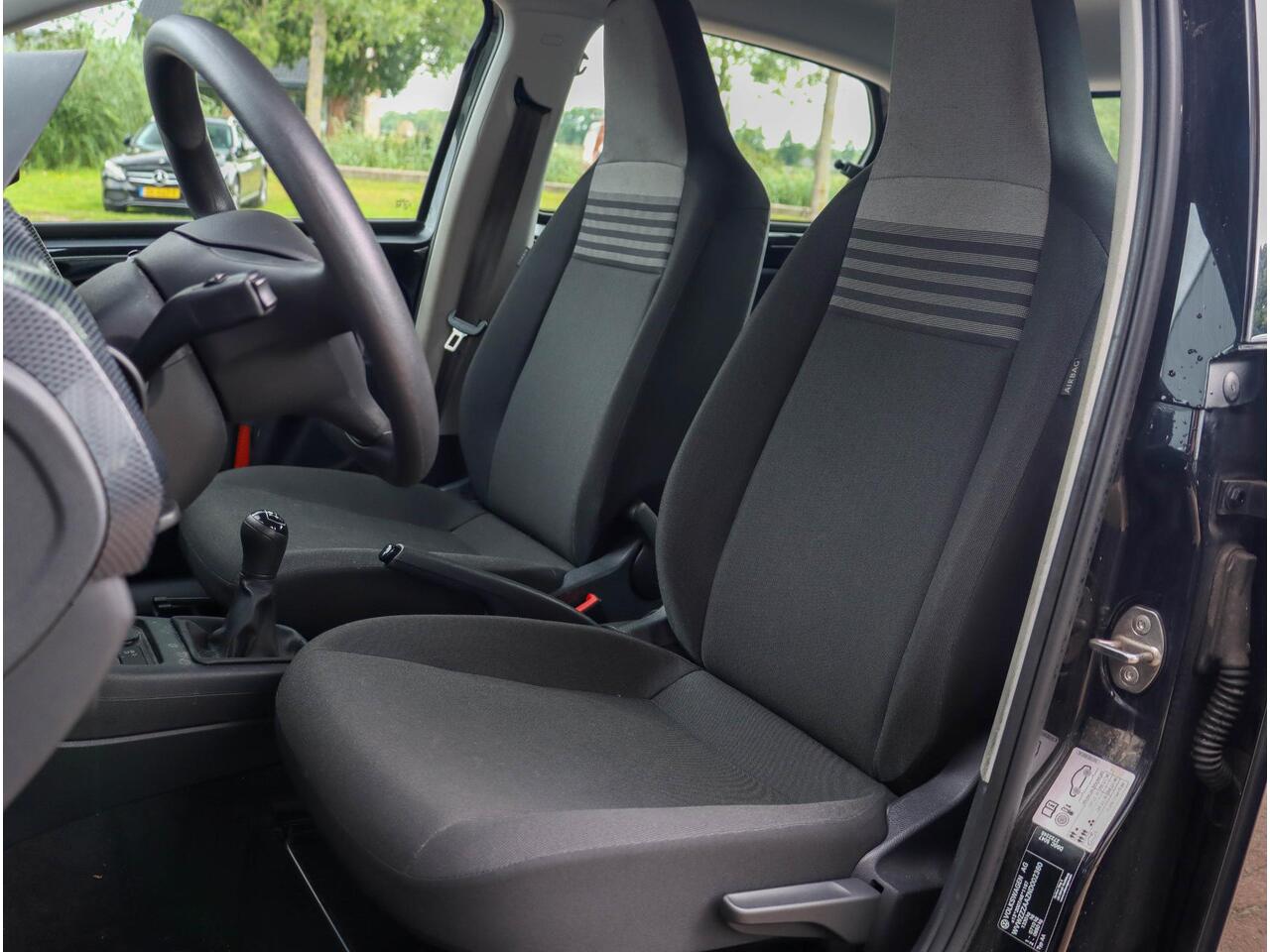 Volkswagen UP! 1.0 Camera | Climate Control | Cruise Control | PDC