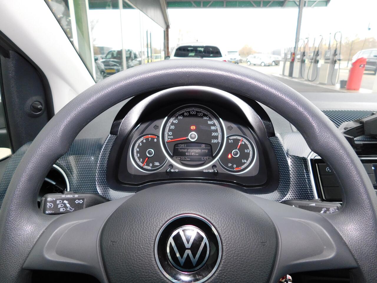 Volkswagen UP! 1.0 65PK MOVE UP!! All-in Prijs! PDC, CRUISE, CLIM