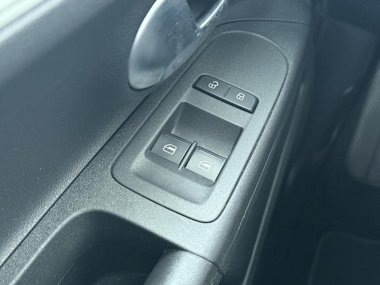 Volkswagen UP! 1.0 | 65 PK | Lane Assist | Airco | DAB+ radio |