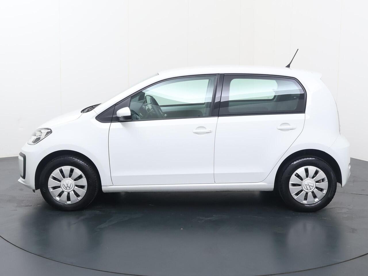 Volkswagen UP! 1.0 | 65 PK | Lane Assist | Airco | DAB+ radio |