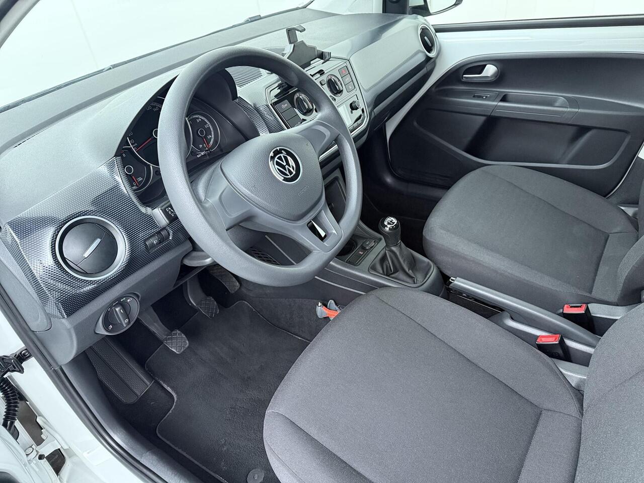 Volkswagen UP! 1.0 | 65 PK | Lane Assist | Airco | DAB+ radio |