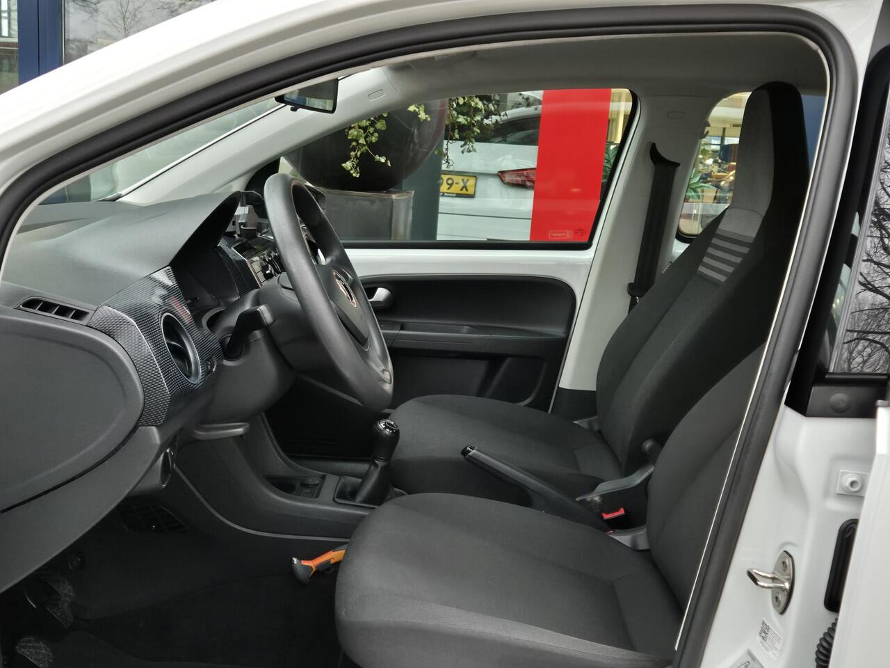 Volkswagen UP! 1.0 BMT move up! | Airco | Centr. vergr. op afstand | BlueTooth | Stuurbekrachttiging