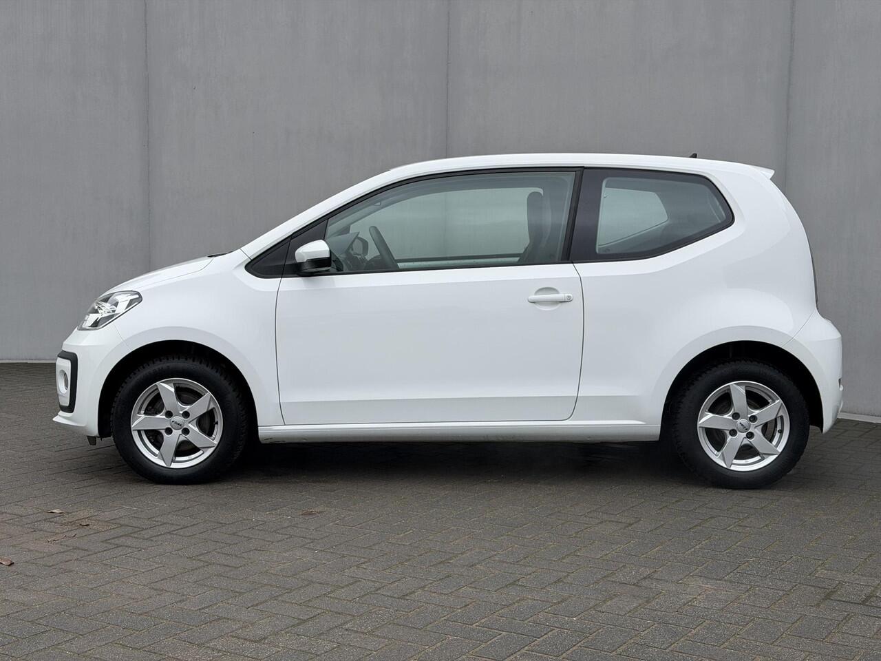Volkswagen UP! 1.0 Handgeschakeld / Dealer Onderhouden / Stoelverwarming / Multimedia Bluetooth / Airco / Centrale deurvergrendeling / Elektr. Ramen / Rijstrooksensor /