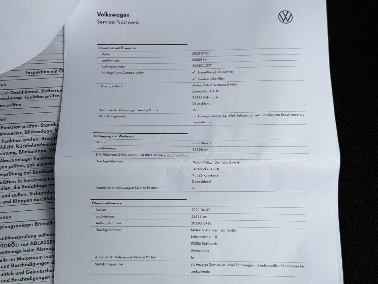 Volkswagen UP! 1.0 Handgeschakeld / Dealer Onderhouden / Stoelverwarming / Multimedia Bluetooth / Airco / Centrale deurvergrendeling / Elektr. Ramen / Rijstrooksensor /