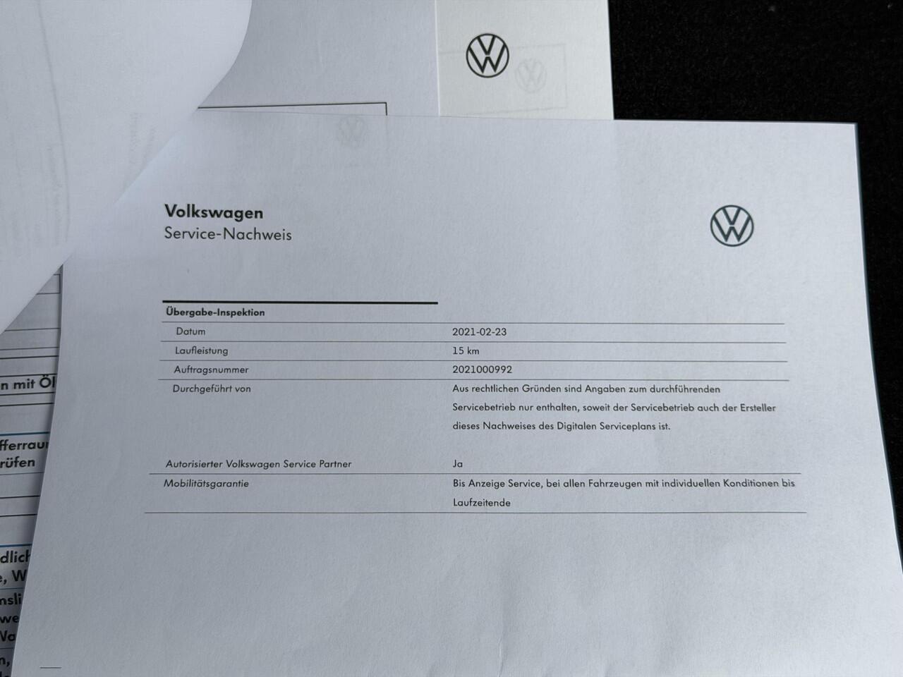 Volkswagen UP! 1.0 Handgeschakeld / Dealer Onderhouden / Stoelverwarming / Multimedia Bluetooth / Airco / Centrale deurvergrendeling / Elektr. Ramen / Rijstrooksensor /