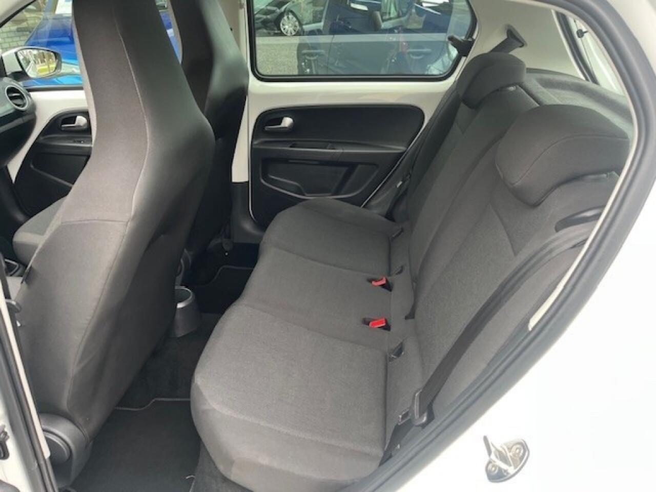 Volkswagen UP! 1.0 5Drs AIRCO DAB