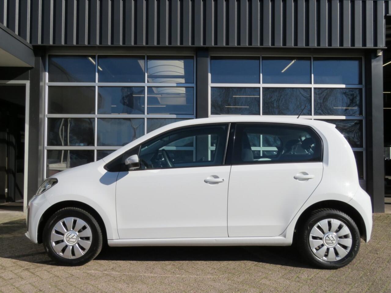 Volkswagen UP! 1.0 / Camera / Clima / Navigatie / BOVAG garantie