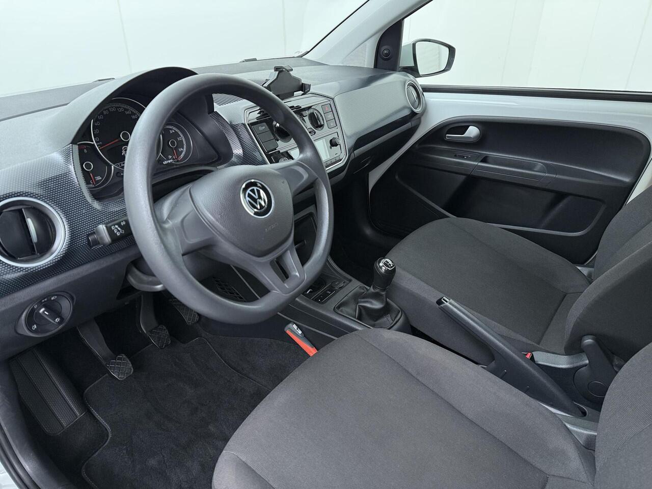 Volkswagen UP! 1.0 | 65 PK | Airco | Lane assist | DAB+ radio |