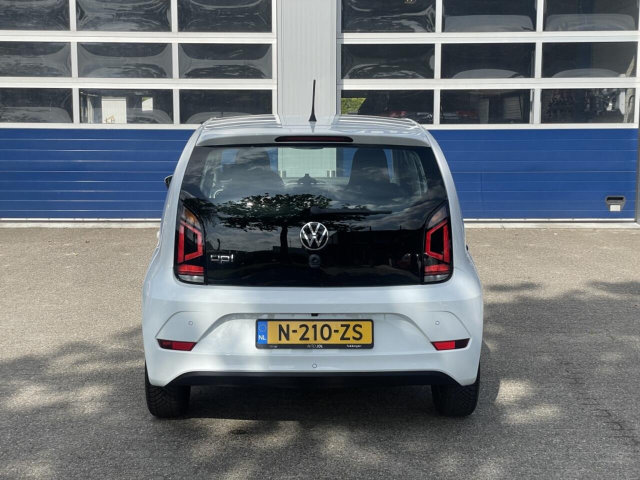 Volkswagen UP! 1.0 | achteruitrijcamera | LED | airco