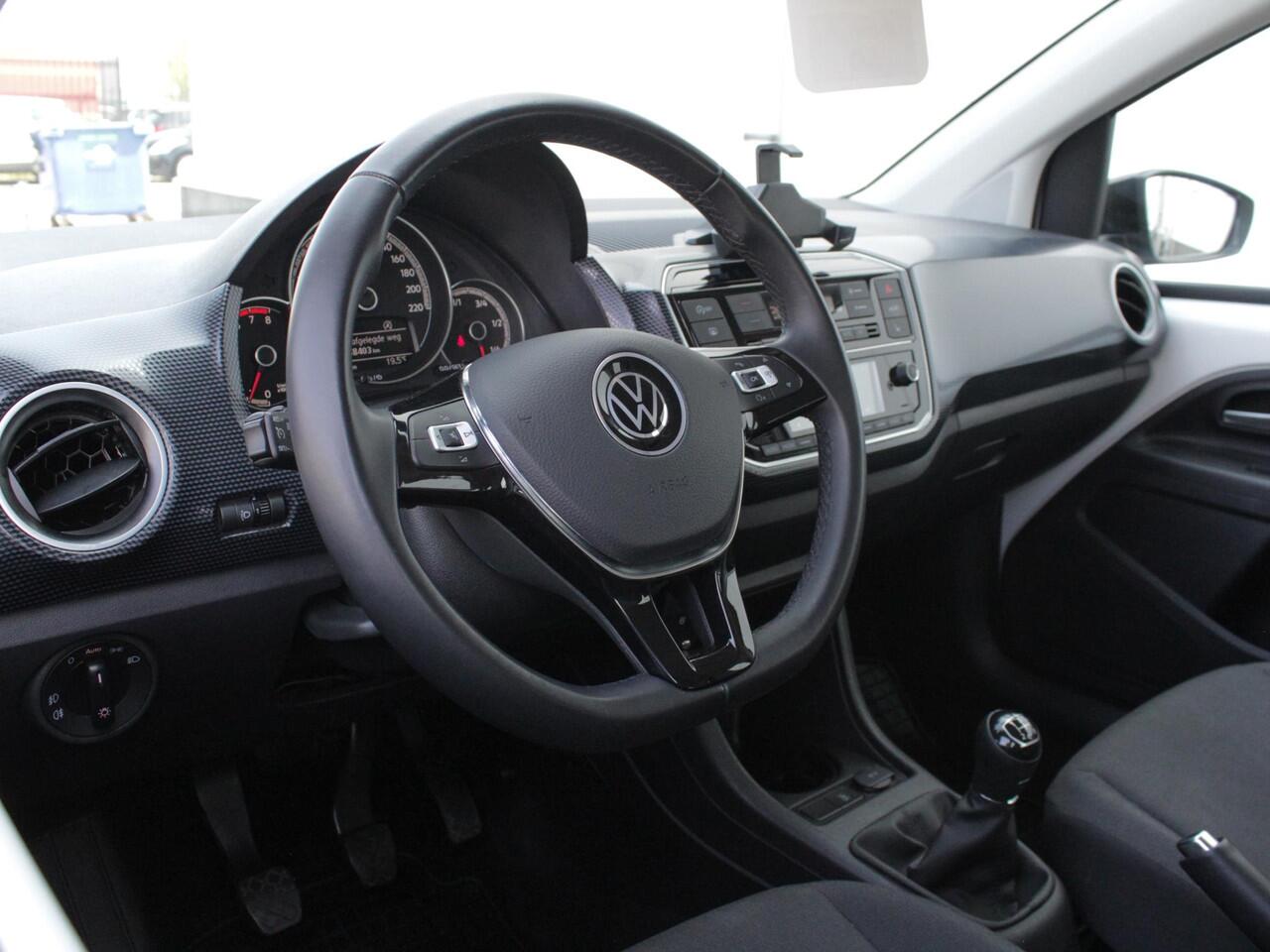 Volkswagen UP! 1.0 Comfort + Winter pack | Clima | Camera | Park sens | Lm-Velgen