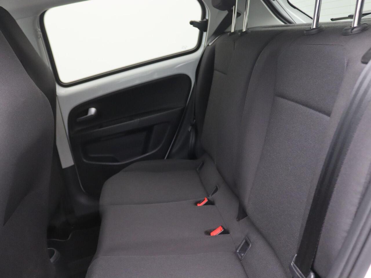 Volkswagen UP! e-Up! e-up! Style 260km range SOH 90%, Cruise, CCS, Stoel- en voorruitverwarming, achteruitrijcamera, Parkeerhulp achter, 15'' lichtmetaal