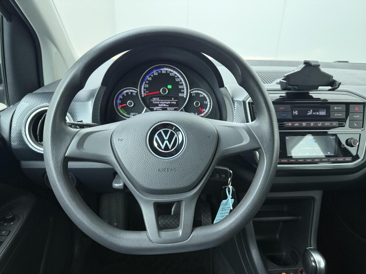 Volkswagen UP! e-Up! e-up! | 83 PK | SoH 89% | Verwarmde voorstoelen | Cruise control | Climate control |