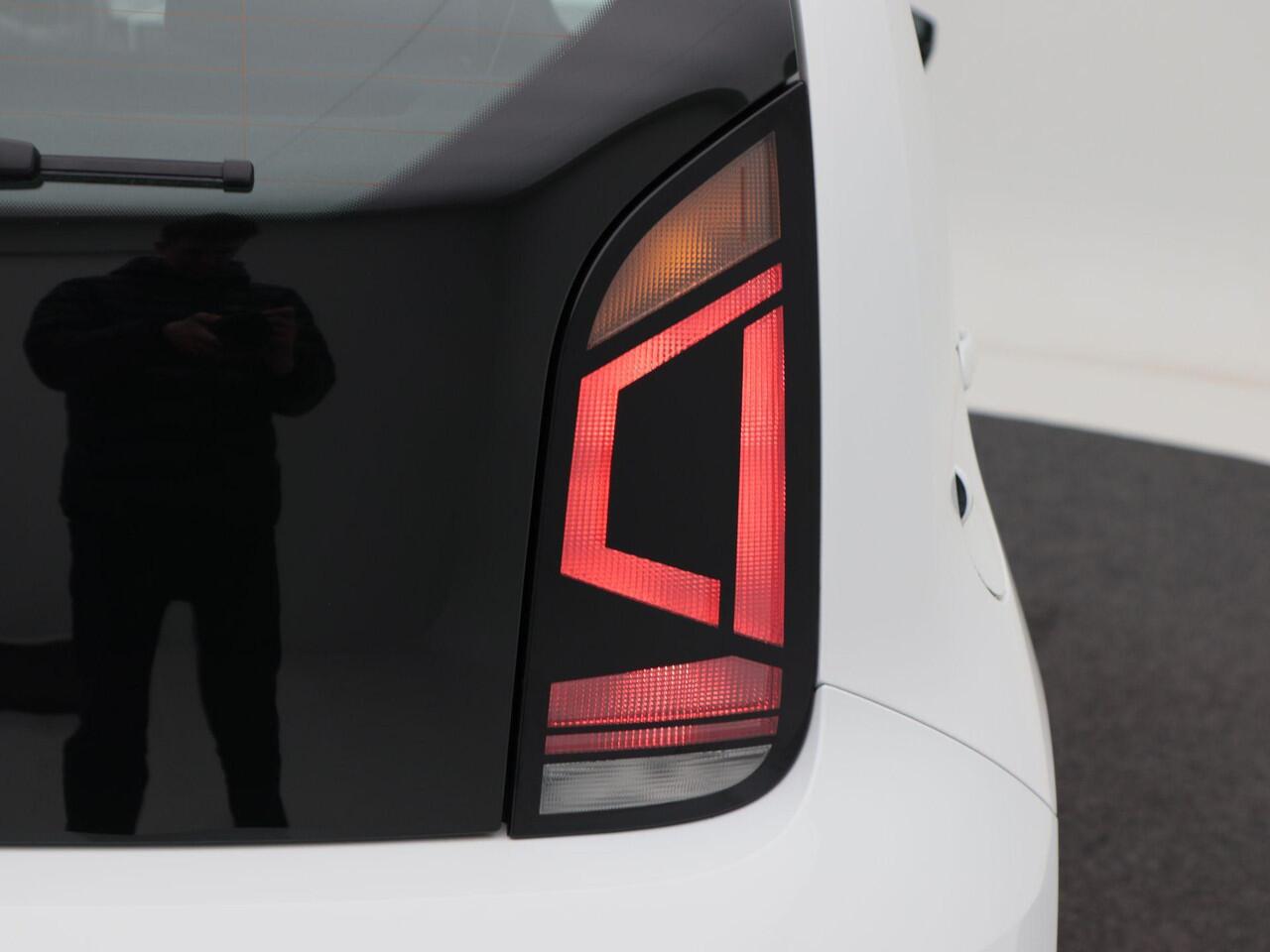 Volkswagen UP! 1.0 | Bluetooth | Airco | Originele Audio | 88.749 Km!!