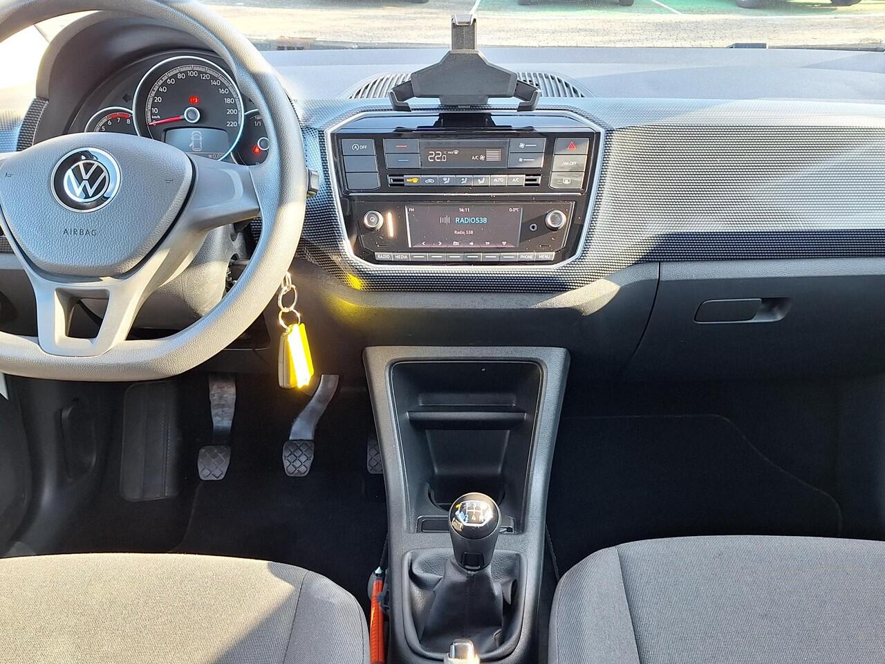 Volkswagen UP! 1.0 (Clima,Camera,LM,Cruise)