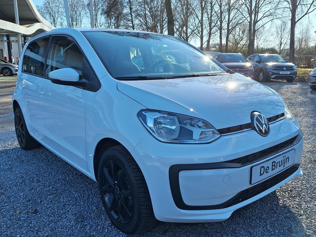 Volkswagen UP! 1.0 (Clima,Camera,LM,Cruise)