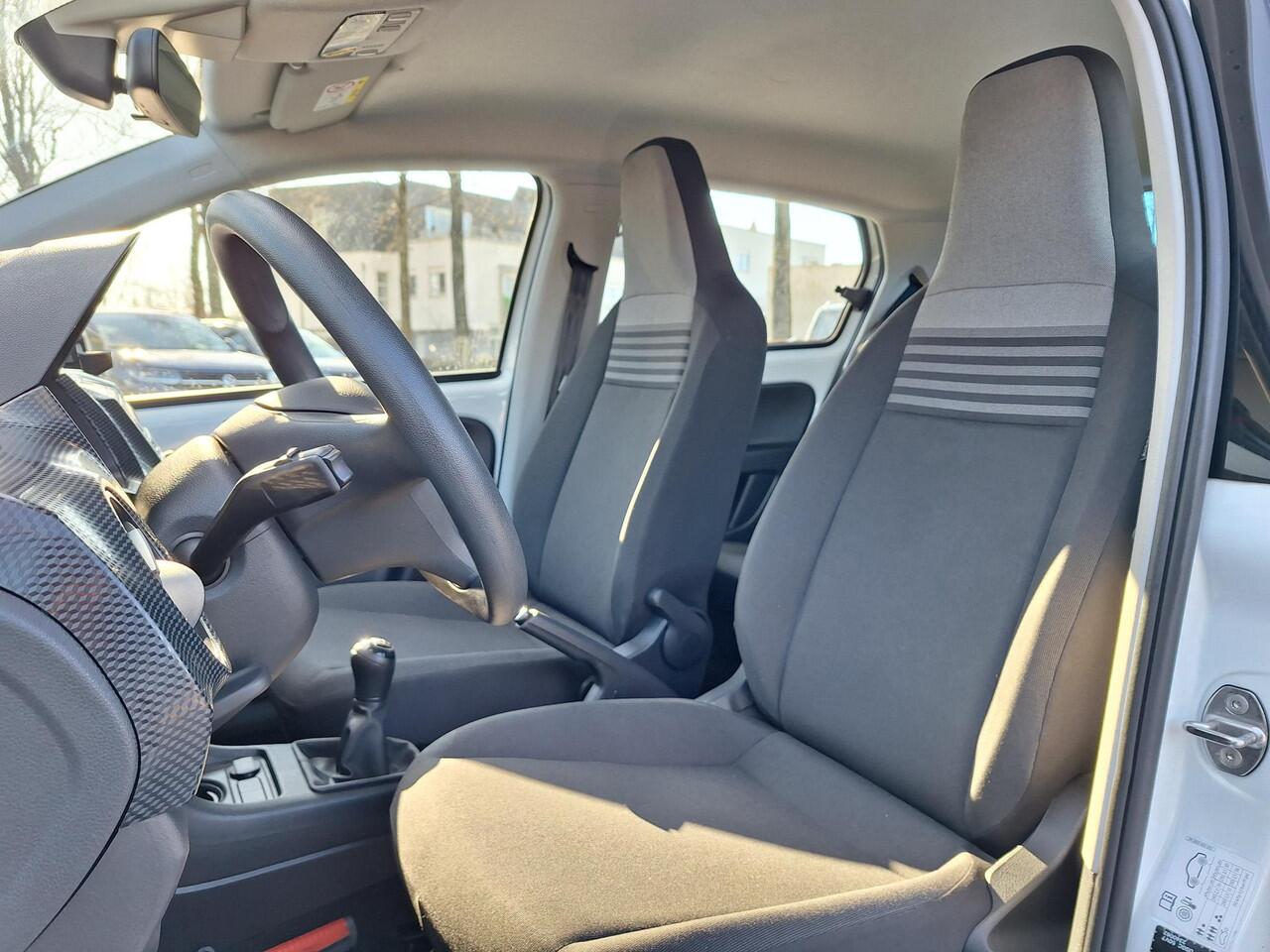 Volkswagen UP! 1.0 (Clima,Camera,LM,Cruise)