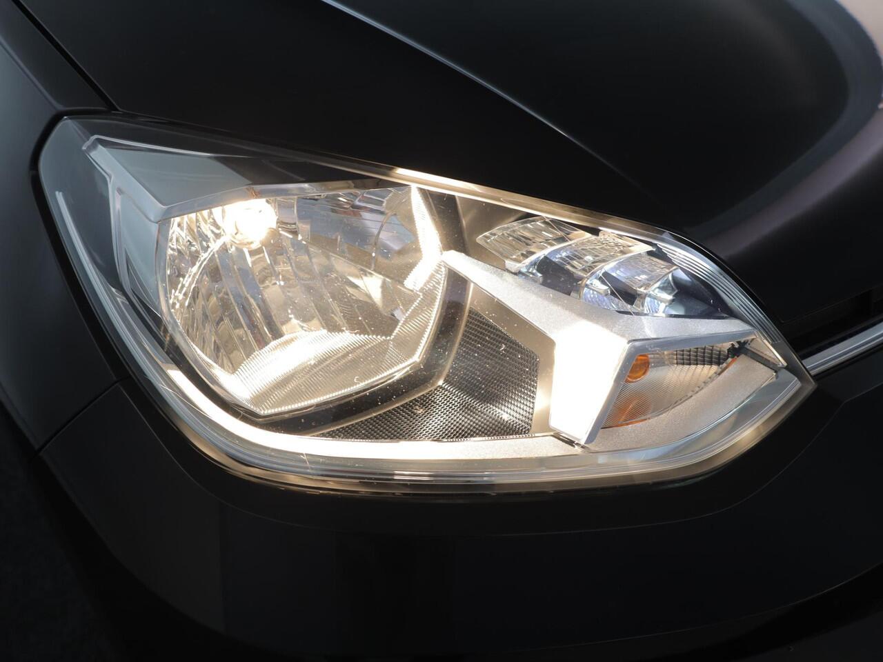 Volkswagen UP! 1.0 | Verlengde Garantie | Navigatie via App | Cruise Control | Achteruitrijcamera |