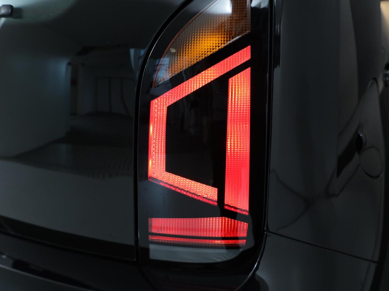 Volkswagen UP! 1.0 | Verlengde Garantie | Navigatie via App | Cruise Control | Achteruitrijcamera |