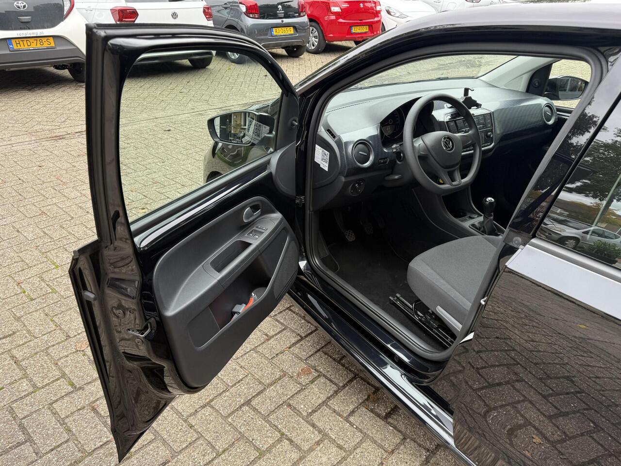 Volkswagen UP! 1.0 / Airco clima/ Camera/ PDC/ Cruise/ Camera/ PDC/ LED/ Navigatie via App