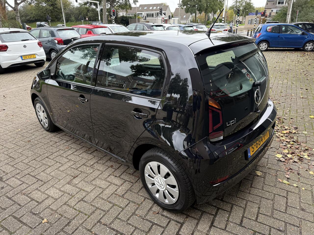 Volkswagen UP! 1.0 / Airco clima/ Camera/ PDC/ Cruise/ Camera/ PDC/ LED/ Navigatie via App
