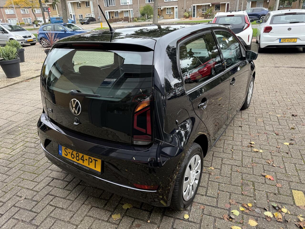 Volkswagen UP! 1.0 / Airco clima/ Camera/ PDC/ Cruise/ Camera/ PDC/ LED/ Navigatie via App