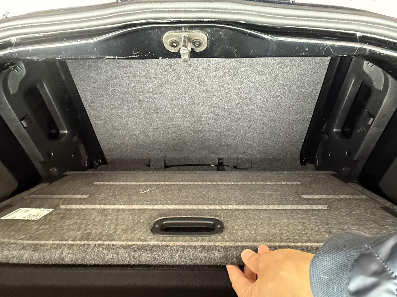 Volkswagen UP! 1.0 / Airco clima/ Navigatie via App / Camera/ PDC/ Cruise/ Camera/ PDC/ LED/