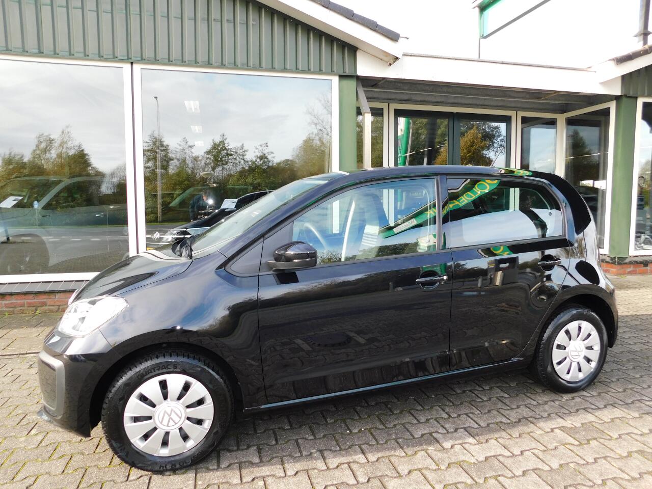 Volkswagen UP! 1.0 MPI 65PK MOVE UP! All-in Prijs! 1 jaar garanti