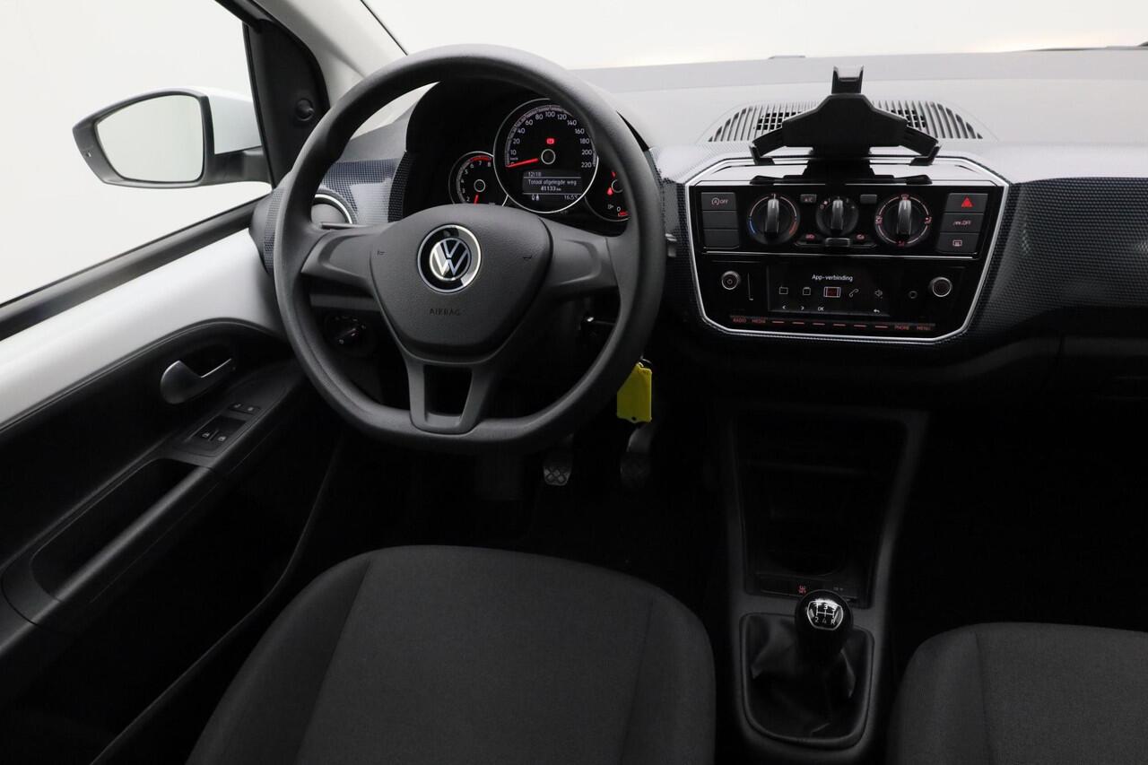 Volkswagen UP! 1.0 65 pk | Navigatie via App | DAB radio | Airco
